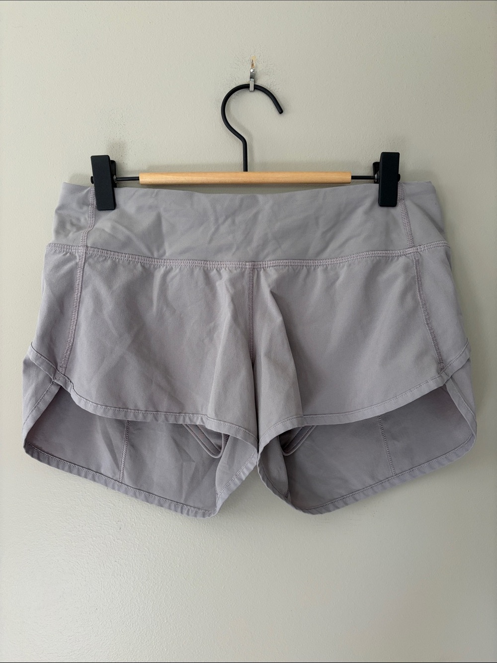 Lululemon Speed Short‎ 2.5” Size 4 Dark Chrome (Gray Grey) Athletic Gym Workout